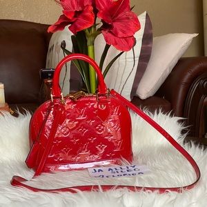 ❌SOLD❌ on another site 😊Alma BB in vernis red